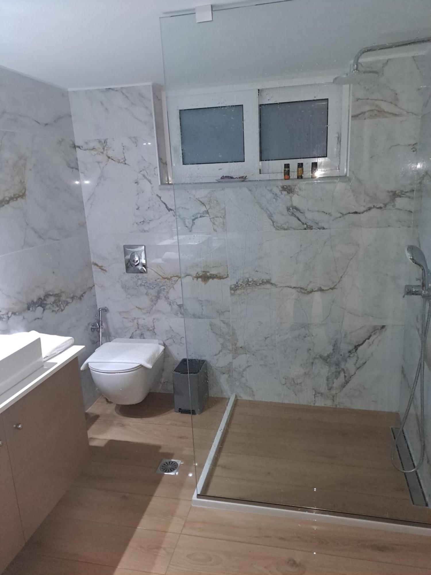 Katakis Luxury Apartment Hriszí Aktí Haniá Kültér fotó