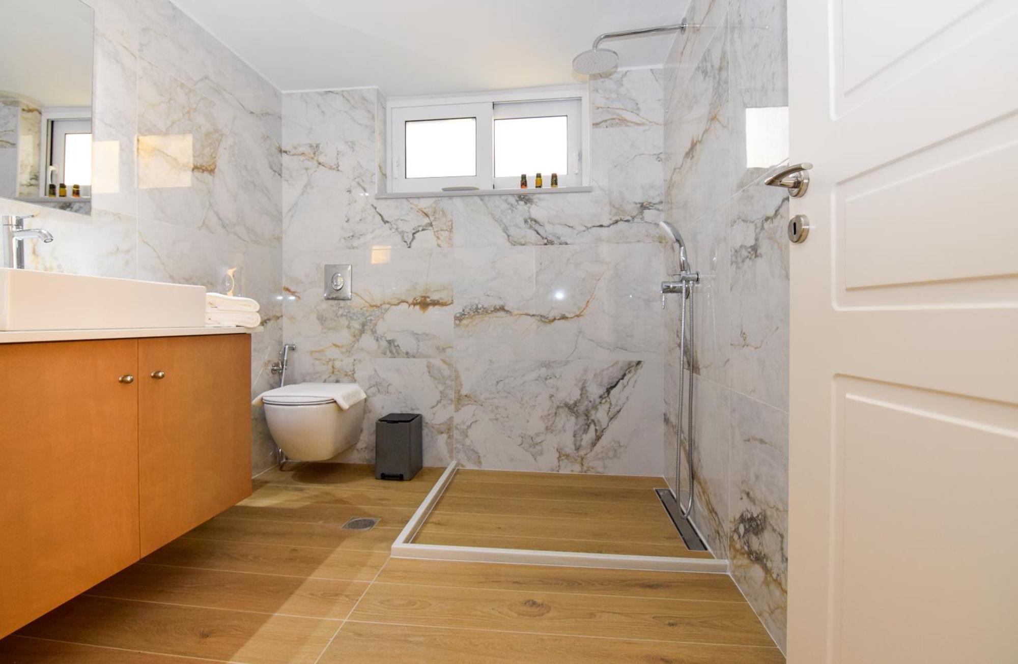 Katakis Luxury Apartment Hriszí Aktí Haniá Kültér fotó