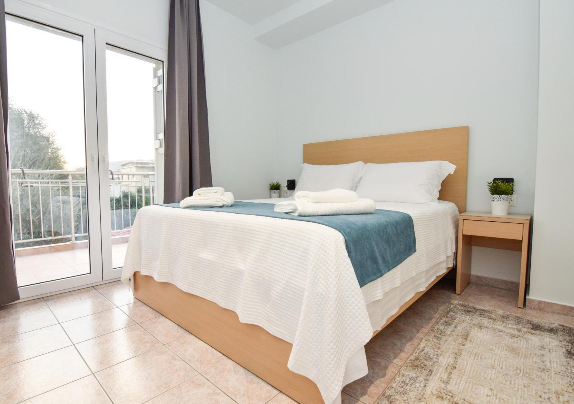 Katakis Luxury Apartment Hriszí Aktí Haniá Kültér fotó